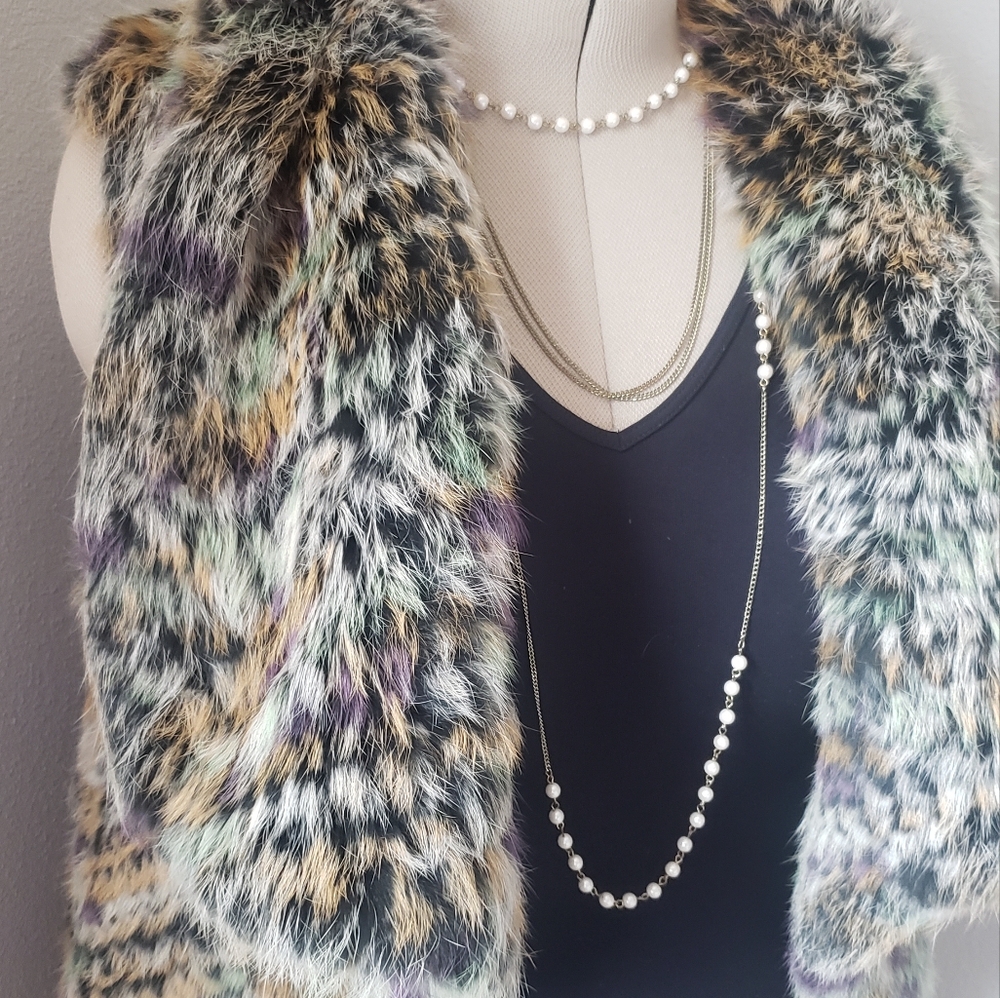 Genuine Rabbit Fur Vest - Picture 5 of 11